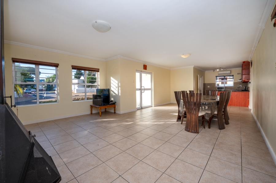 3 Bedroom Property for Sale in Zevenzicht Western Cape
